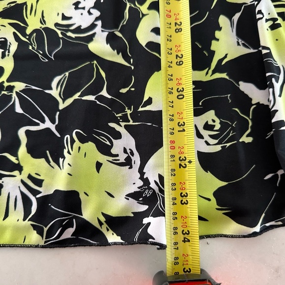 Beautiful knee length La Belle Dress size small - Picture 6 of 6